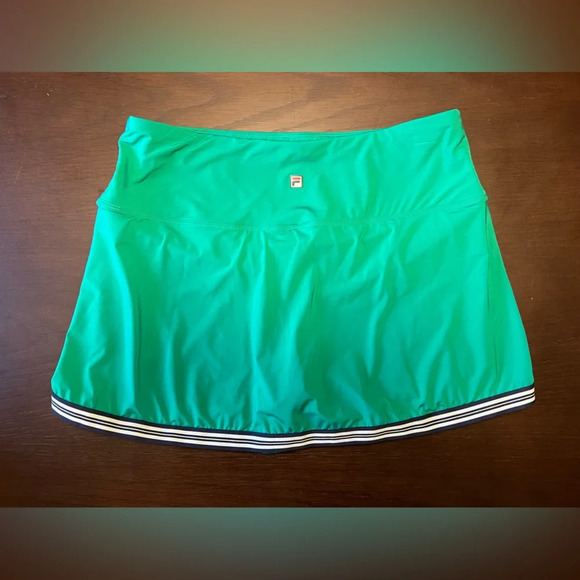 FILA WOMEN'S HERITAGE ACE SKORT. Size medium. - Picture 9 of 9